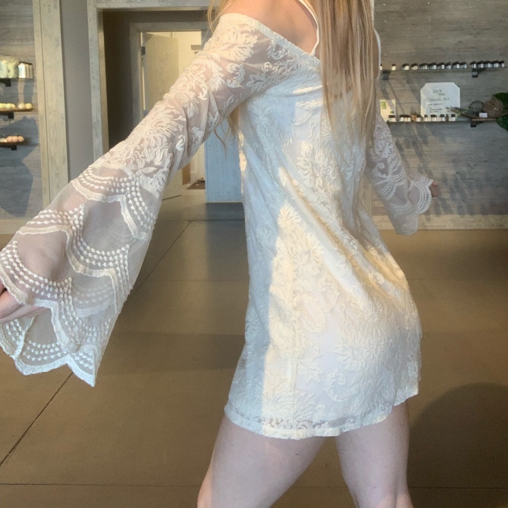 White lace off the shoulder dress
